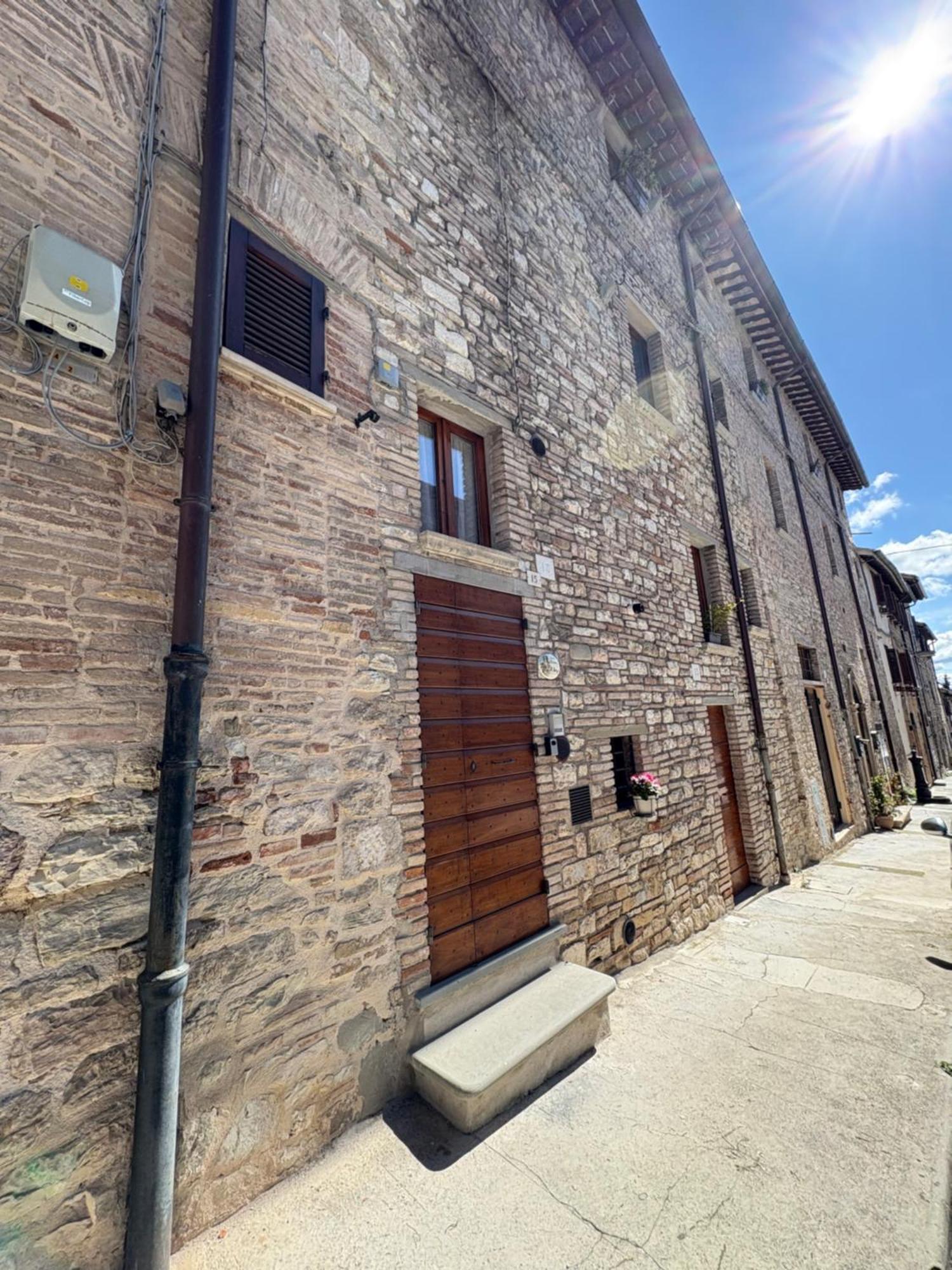 Casa Vacanze Il Borgo Gubbio Exterior photo
